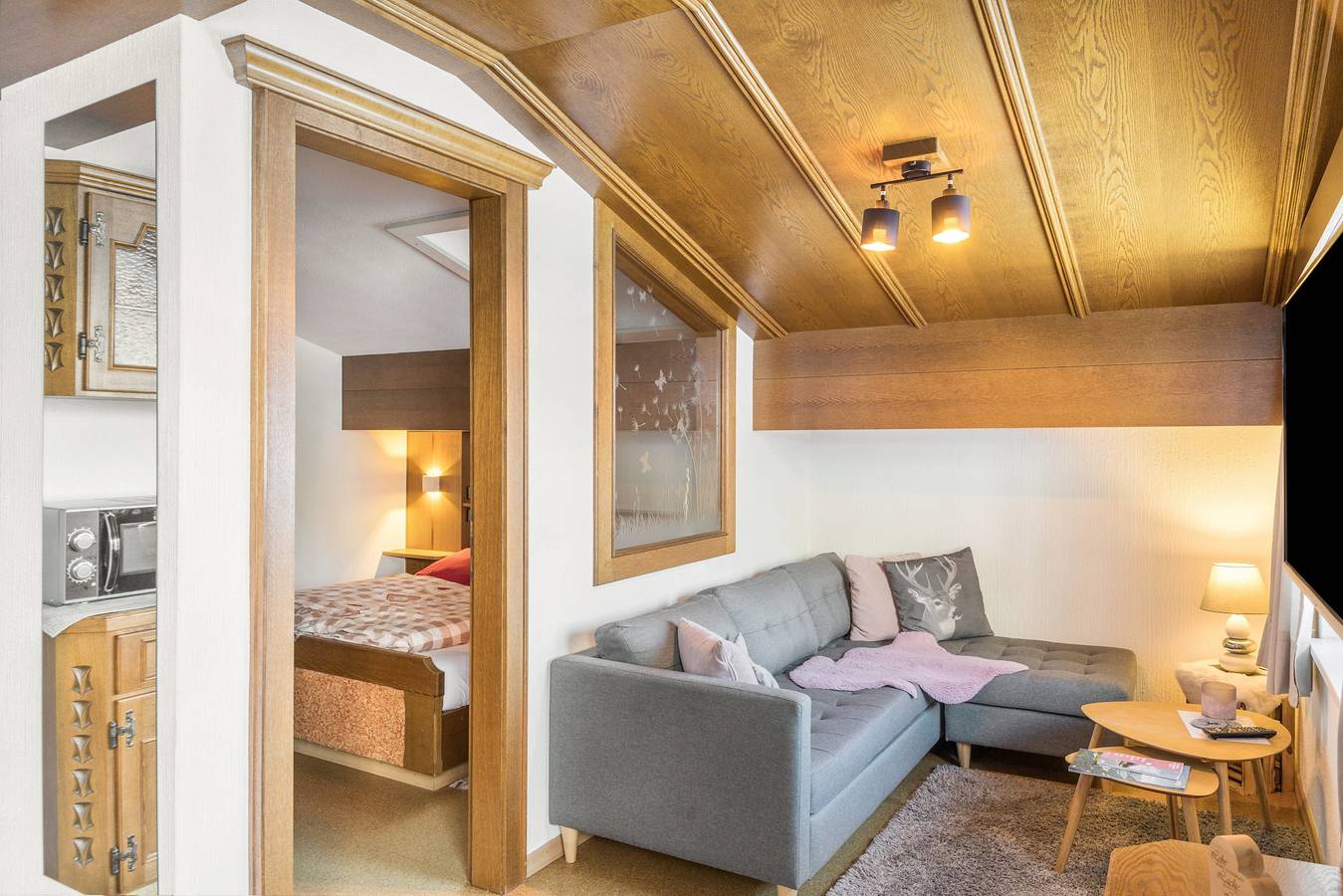 Ganze Wohnung, Apartment 'Schwalbennest - 17' mit Bergblick, gemeinsamer Terrasse und Wlan in Nesselwängle, Außerfern