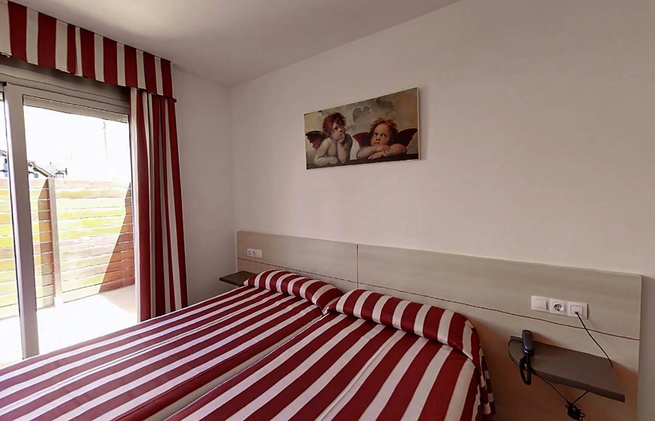 Appartement entier, Appartement de vacances pour 10 personnes avec terrasse in Calella, Costa del Maresme