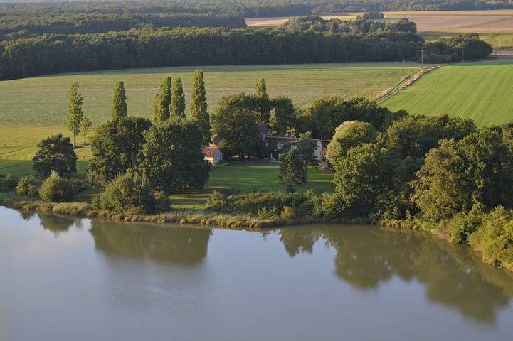 Location de vacances pour 24 personnes, avec jardin à Pontlevoy