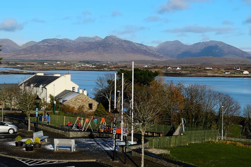 Ryans Roundstone Retreats Islandview in Roundstone, Ireland