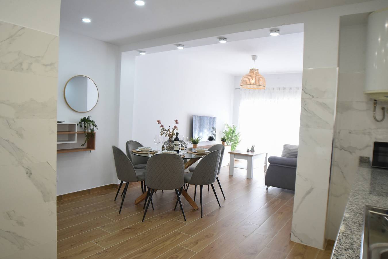Apartamento entero, Apartamento 'La Perla De Ronda' con Balcón, Wi-Fi y Aire Acondicionado in Ronda, Provincia de Málaga