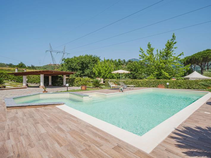 Location de vacances pour 6 personnes, avec jardin ainsi que piscine et terrasse à Camaiore - 3