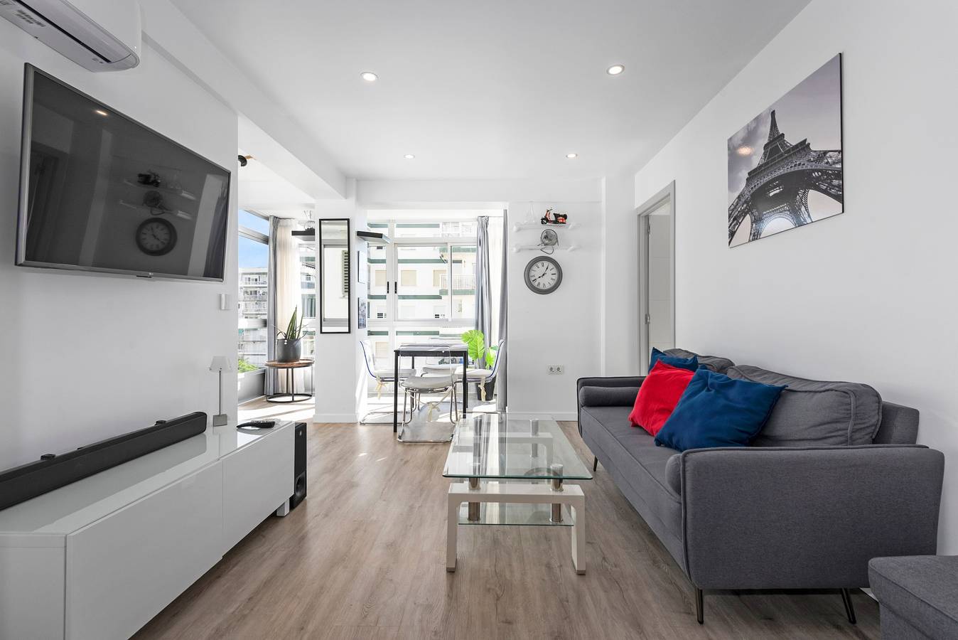 Entire apartment, Apartment 'Copenhague - 049' with Mountain Views, Wi-Fi, and Air Conditioning in Playa de Torre del Mar, Torre del Mar