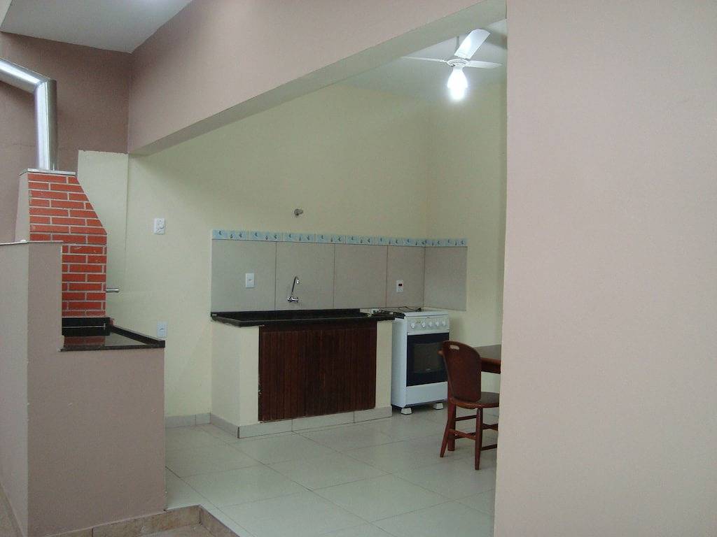 Haus mit Pool, Grill, Klimaanlage. in Caraguatatuba, Região Metropolitana do Vale do Paraíba e Litoral Norte