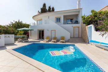 Ferienhaus mit Meerblick für 6 Personen, mit Meerblick und Pool sowie Garten in Lagos