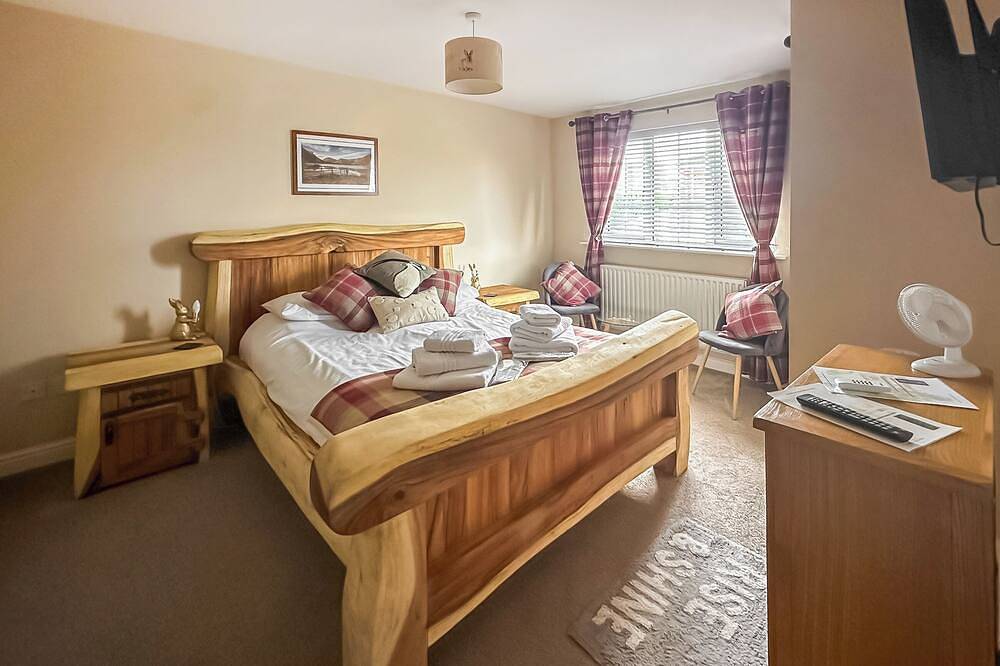 4 bedroom accommodation in Rowrah, near Frizington in Lake District