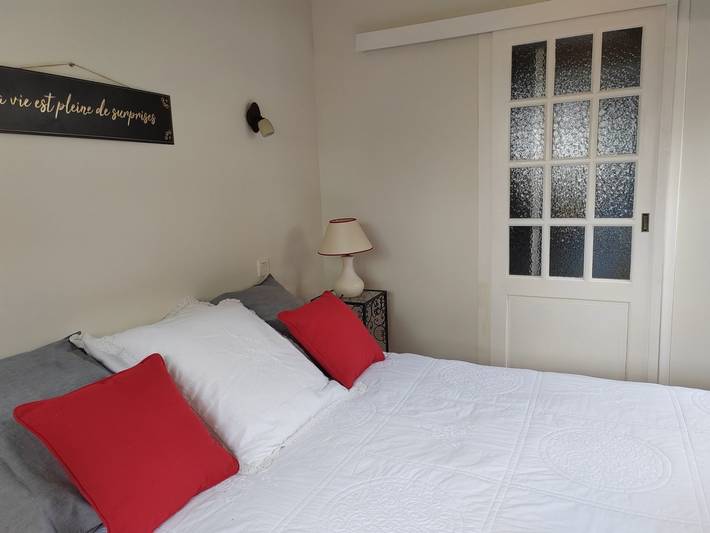 Location de vacances pour 2 personnes, avec piscine et jardin, animaux acceptés dans Béarn - 3