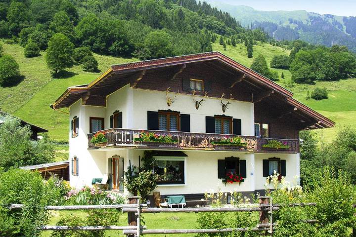 Ferienhaus für 10 Personen, mit Balkon