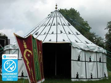 Tente pour 4 Personnes dans Sauxillanges, Région de Besse-et-Saint-Anastaise, Photo 1