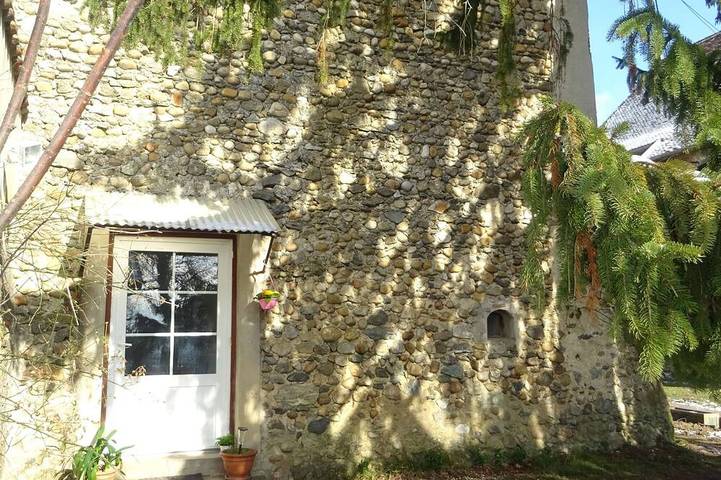 Gîte pour 6 personnes, avec jardin, animaux acceptés à Biol