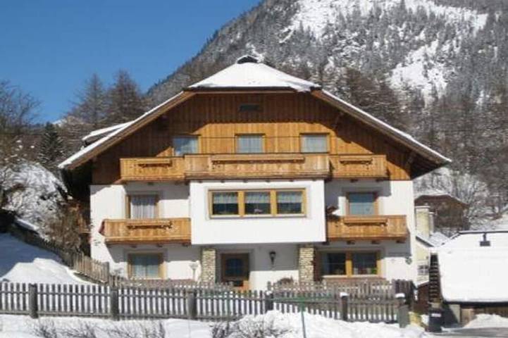 Bauernhof für 4 Personen, mit Balkon und Garten in Mauterndorf