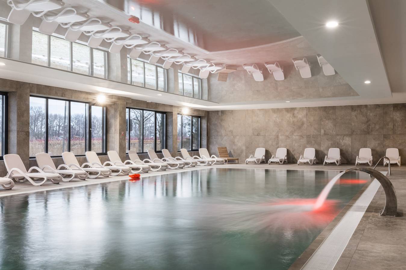 Ganze Wohnung, Ferienwohnung für 4 Personen mit Pool in Dziwnów, Wollin