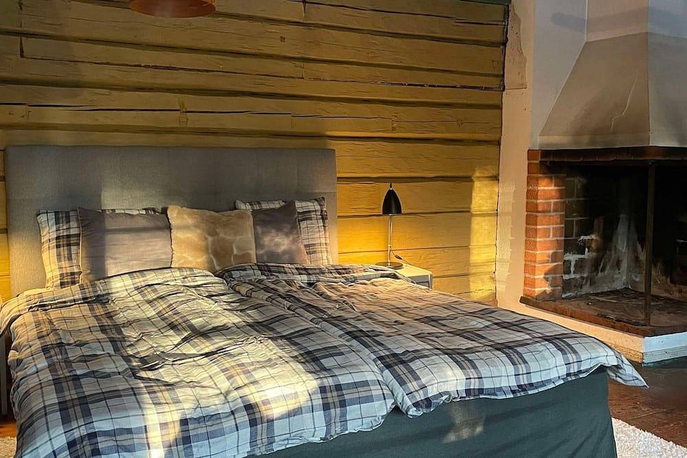 Cozy winter cottage close to nature, quiet and comfortable, the stars are looking out in Hälsingland