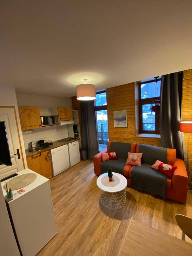 Gîte pour 4 personnes, avec balcon dans Office de Tourisme de Chamrousse - 2