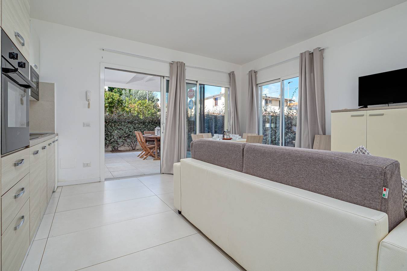 Entire apartment, Apartment "Cormorani - 7" Near the Beach with Wi-Fi, A/C, Terrace & Garden in Golfo Aranci, Costa Smeralda