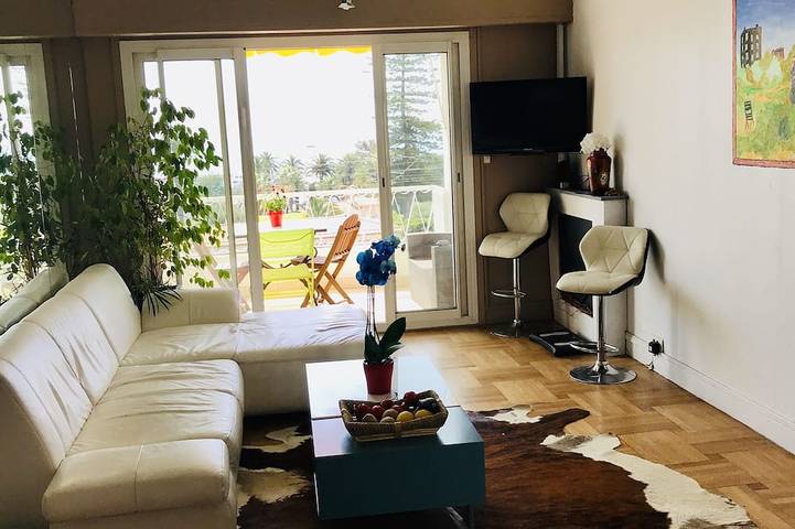 Apartamento entero, Bright apartment with sea view in Beaulieu-sur-Mer, Costa mediterránea (Francia)