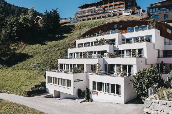 Appartement voor 6 personen, with sauna and uitzicht as well as terras, met huisdier in Serfaus