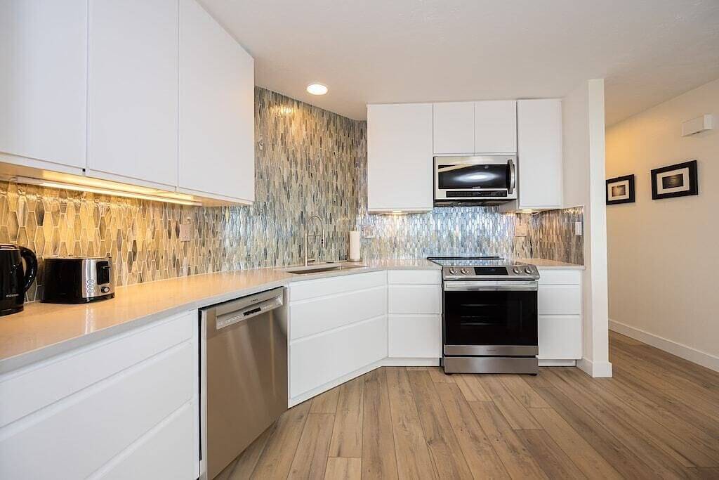 Ganze Wohnung, Stunning architectural Penthouse with ocean views in Encinitas, San Diego County