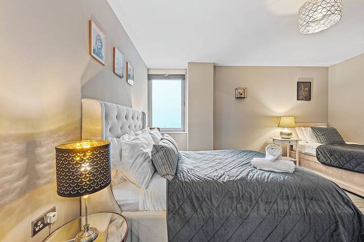 Entire apartment, Brighton's Beachfront Gem! | The Lanes | Sleeps 6 in Brighton, Sussex