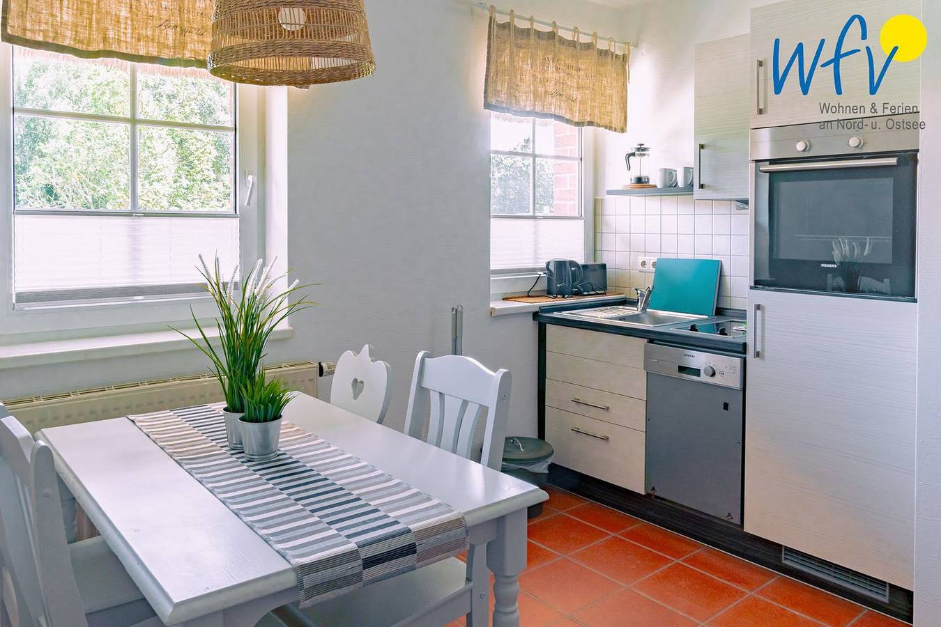 Hel leilighet, Komfortable Ferienwohnung Strandkamille im Ferienhaus am Gutspark Dranske in Lancken, Dranske