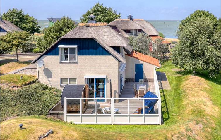 Ferienhaus für 6 Personen, mit Terrasse und Garten sowie Sauna