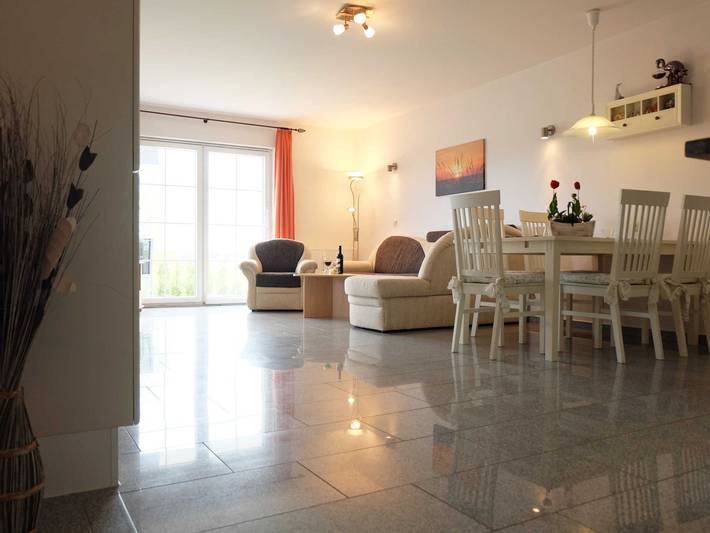 Ferienwohnung für 5 Personen, mit Balkon und Garten in Karlshagen - 4