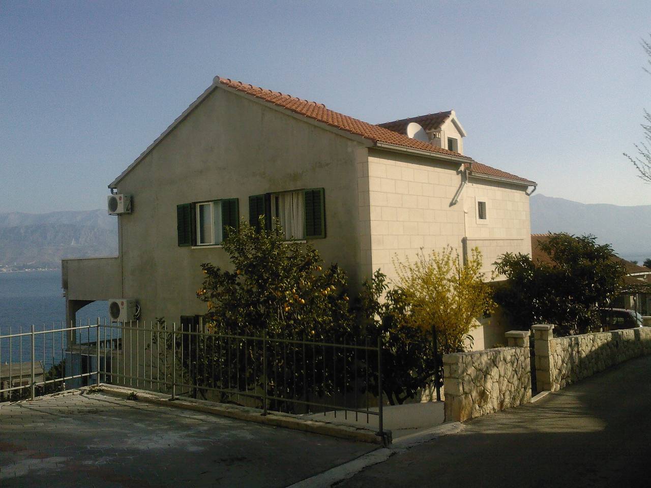Ganze Wohnung, 1-Zimmer-Ferienwohnung mit Terrasse und Meerblick Postira (Brac) A-2911-a in Postira, Brac