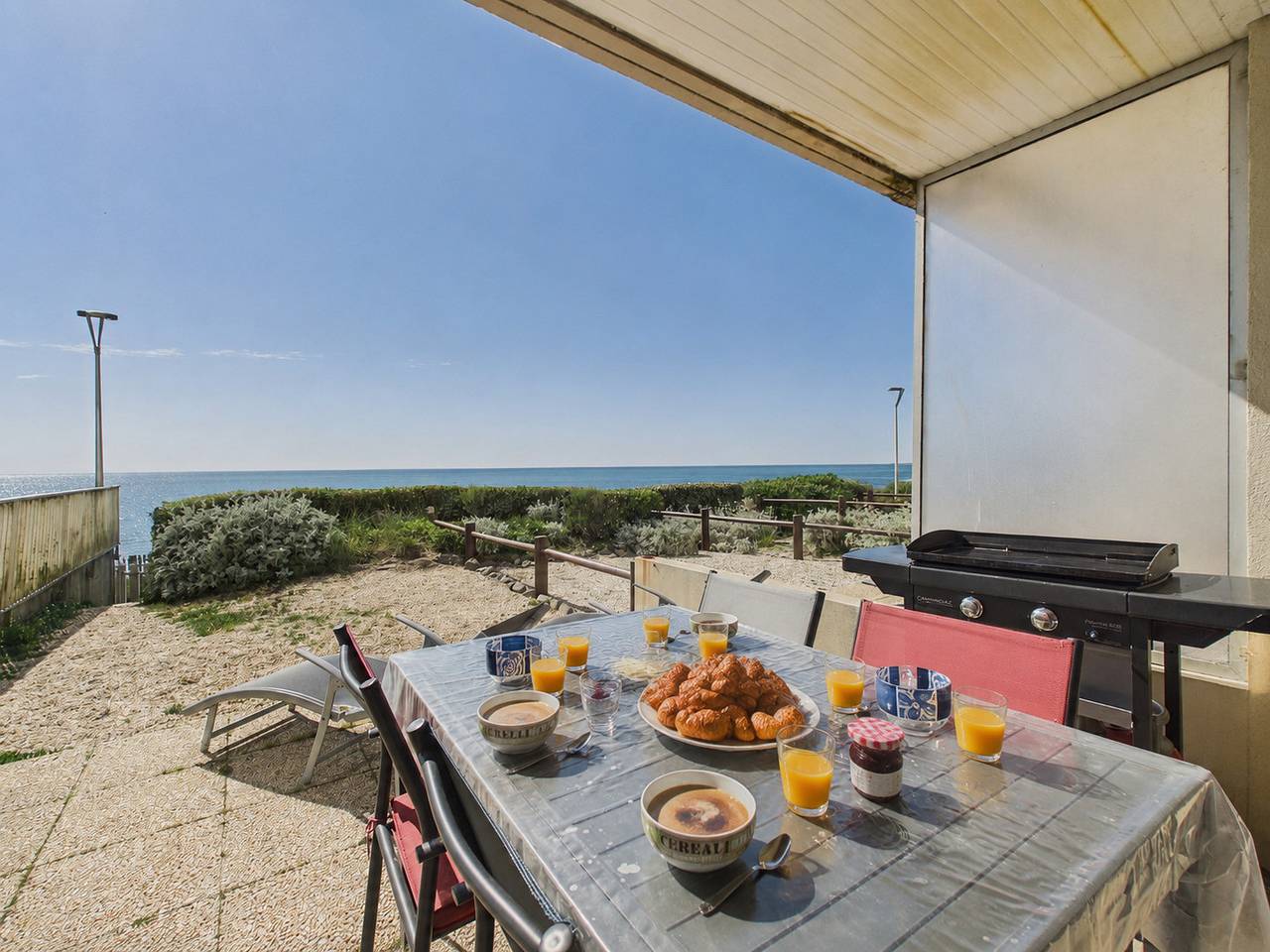Appartement entier, Superbe vue mer avec terrasse, 2 adultes 2 enfants in Saint-Hilaire-de-Riez, Vendée