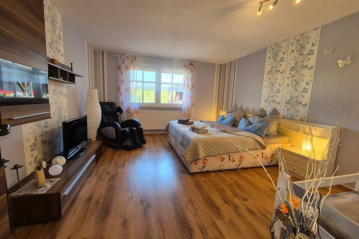 Ferienwohnung für 4 Personen, mit Terrasse und Garten in Ankershagen - 2