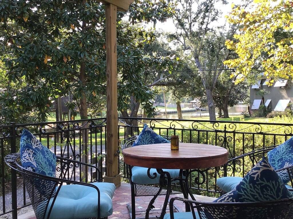 1920's Style for the 2020's in Mississippi Gulf Coast