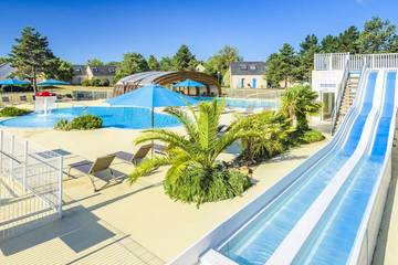 Gîte pour 6 personnes, avec piscine dans Plage Tumiac