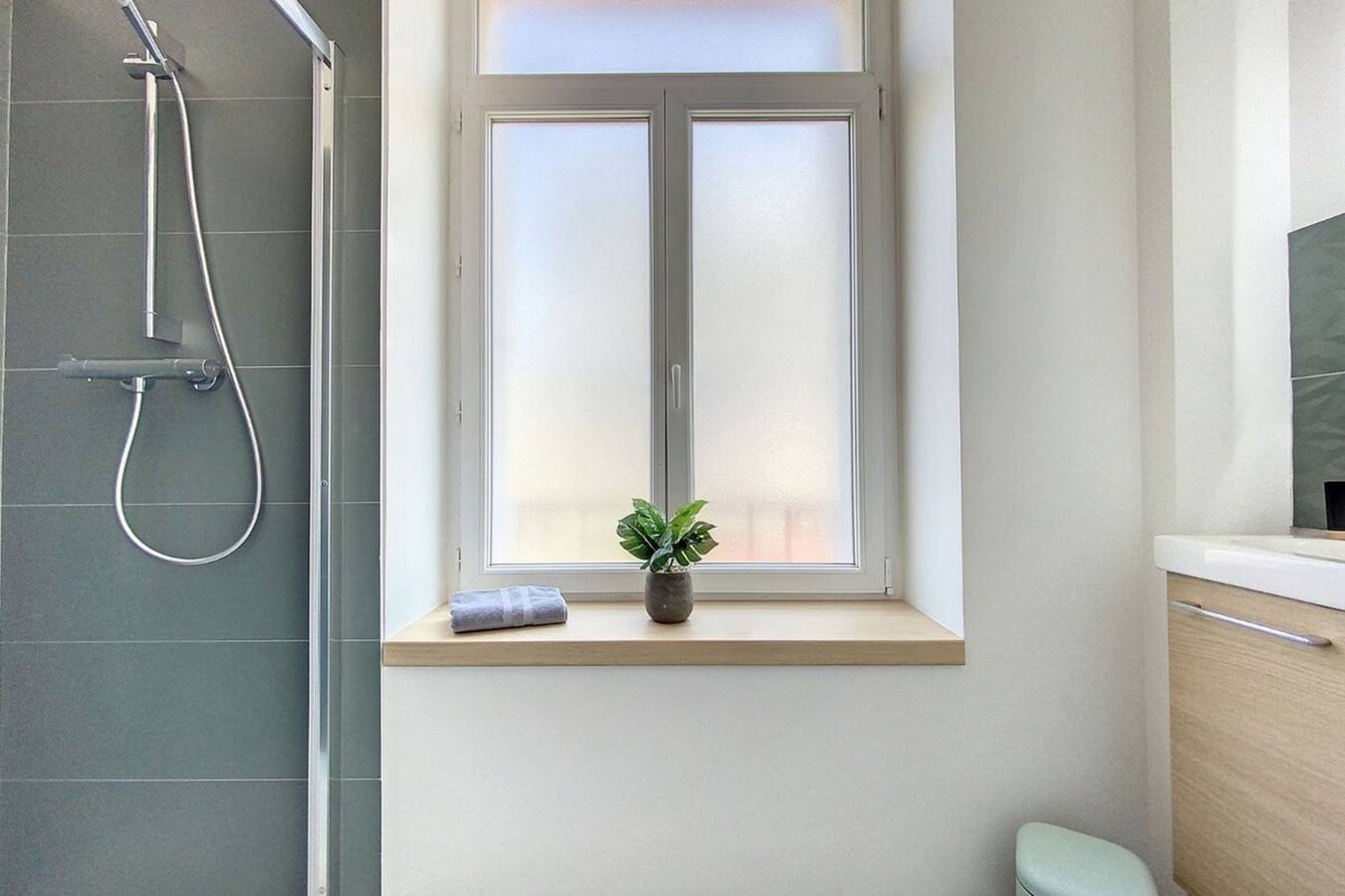 Chambre privée élégante 1 - jardin & espace commun in Lorient, Côte des Mégalithes