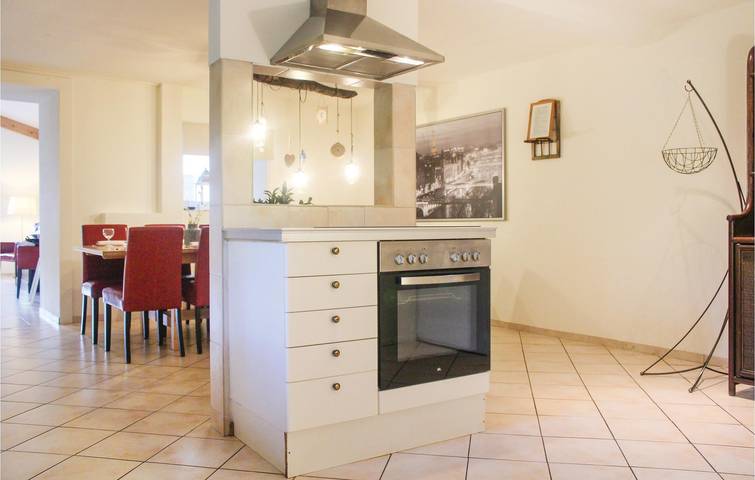 Ganze Ferienwohnung, Ferienwohnung für 12 Personen mit Terrasse in Simpelveld, Parkstad Limburg