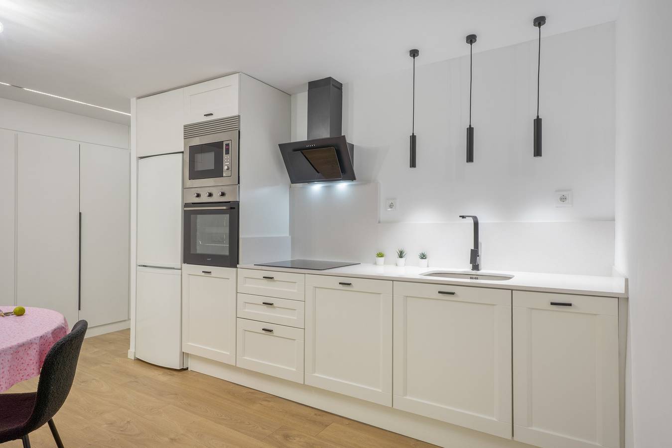 Apartamento entero, Apartamento 'My Holidays Home' con balcón, Wi-Fi y aire acondicionado in Palamós, Costa Brava