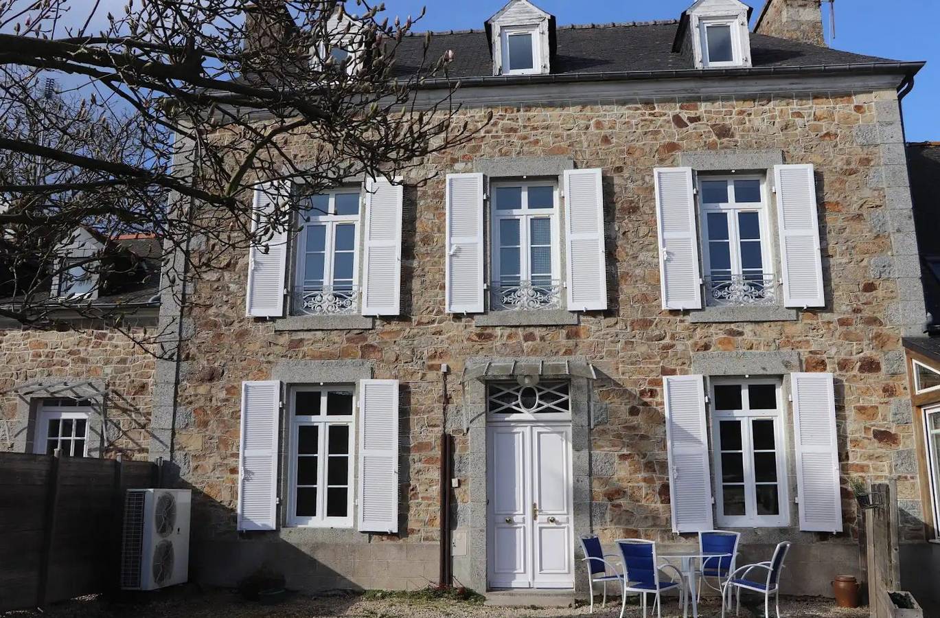 La belle ancienne chambre d'hôtes dans maison de charme - Chambre "Eugénie" in Plédéliac, Région de Dinan