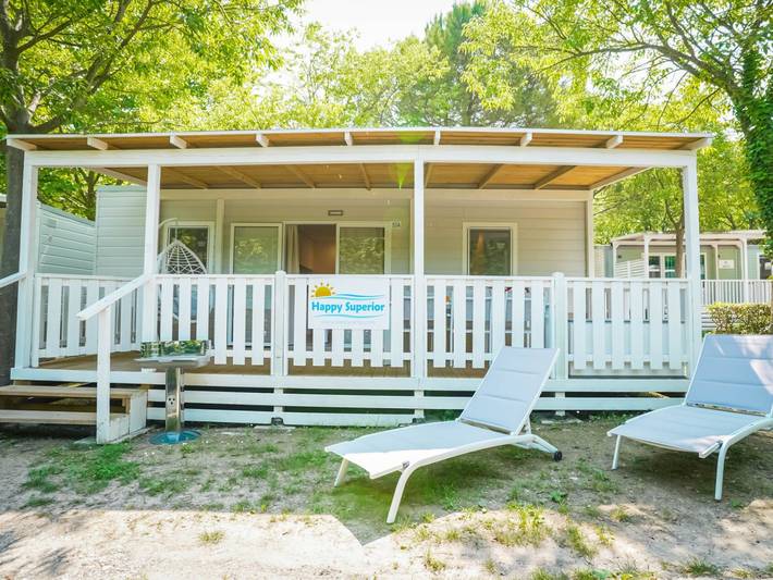 Ferienhaus für 6 Personen, mit Terrasse und Kinderpool sowie Garten, mit Haustier