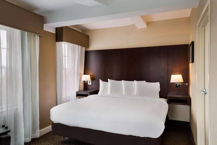 Hotel para 4 personas - 1