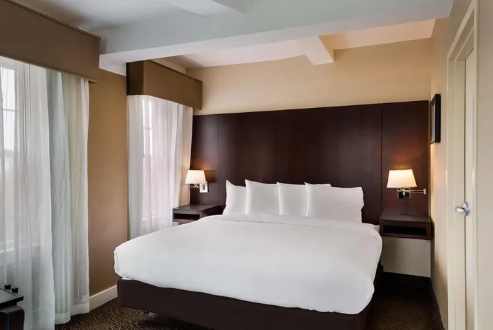 Hotel para 4 personas - 1