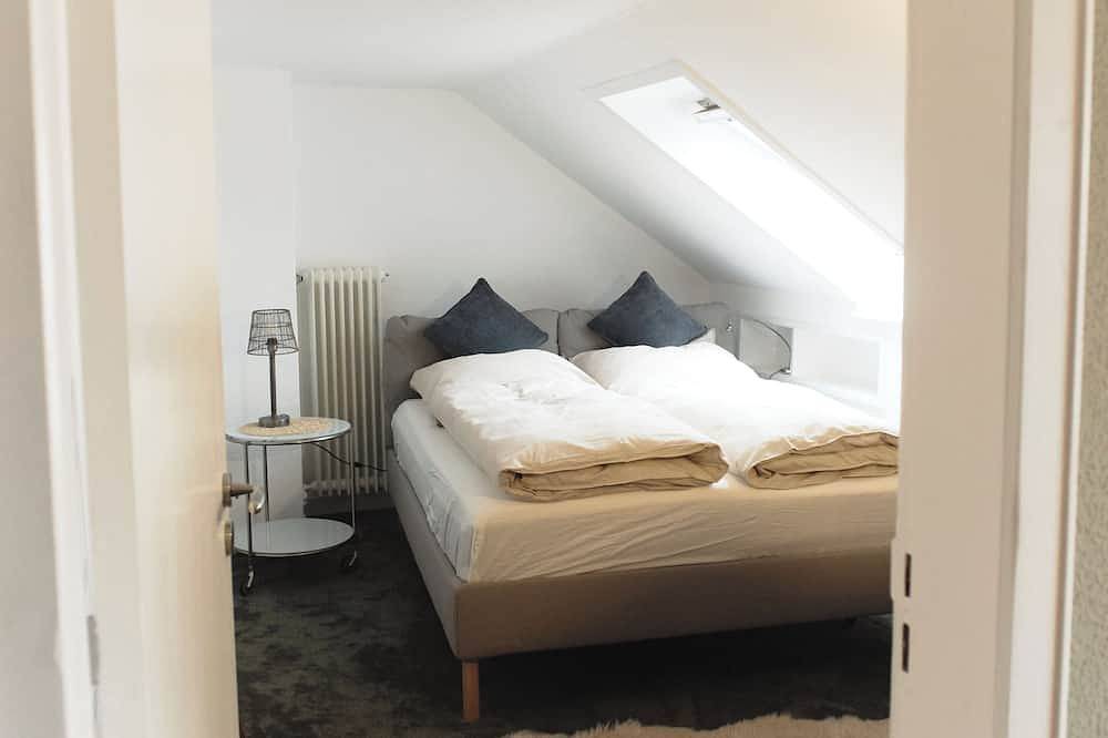 Entire apartment, Modern, spacious top-floor apartment with panoramic views of the Elbe in Hollern-Twielenfleth, Old Land Stade