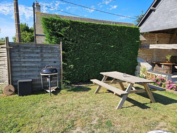 Gîte pour 2 personnes, avec vue ainsi que piscine et jardin à Saint-Nicolas-de-Bourgueil - 2
