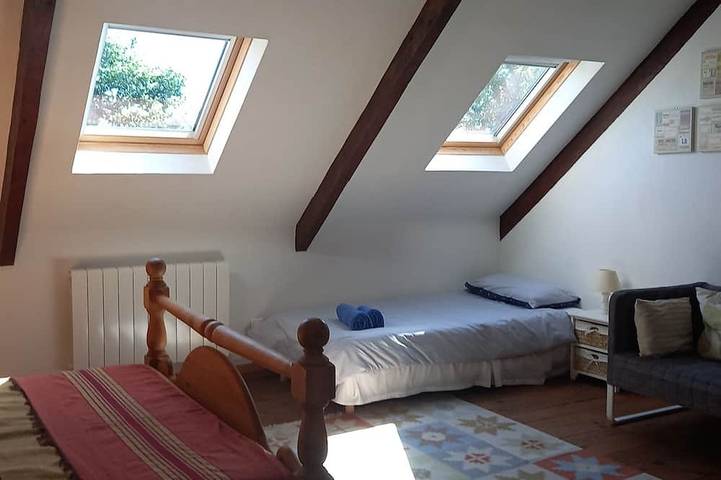 Familienheim im Land mit Pool, schöne private Gärten. Schlafmöglichkeiten für 8 in Dolo (Frankreich), Dinan und Umgebung