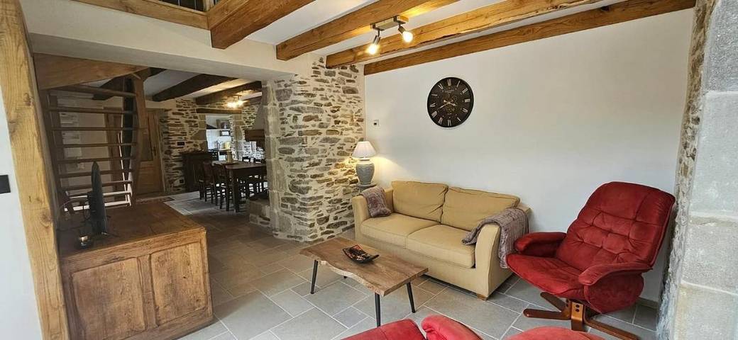Location de vacances pour 8 personnes, avec vue et jardin à Saint-Jean-du-Bruel - 2