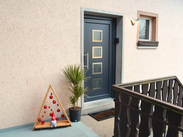 Ferienwohnung für 8 Personen, mit Balkon/Terrasse und Whirlpool sowie Terrasse an der Rhön