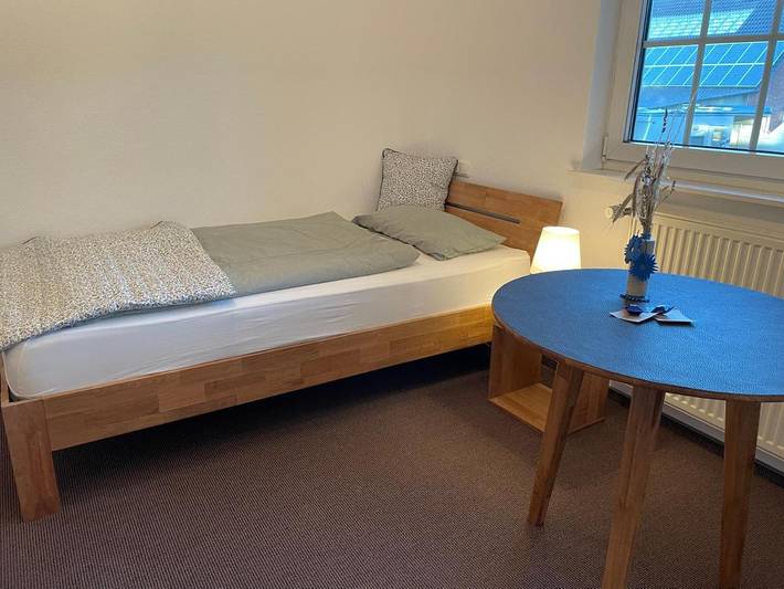 Ferienwohnung, mit Terrasse und Garten sowie Ausblick in Wesel - 2