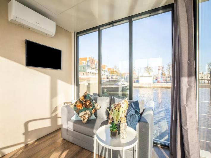 Péniche pour 4 personnes, avec piscine et terrasse, animaux acceptés dans Volendam - 2