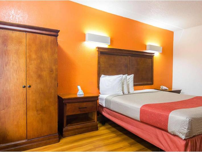 Apartamento entero, 1 cama king size | Bañera accesible para personas con movilidad reducida, Nsmk in Conyers, Condado de Rockdale (Georgia)