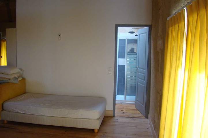 Location de vacances pour 8 personnes, avec piscine ainsi que jardin et terrasse dans Mareuil en Périgord - 2