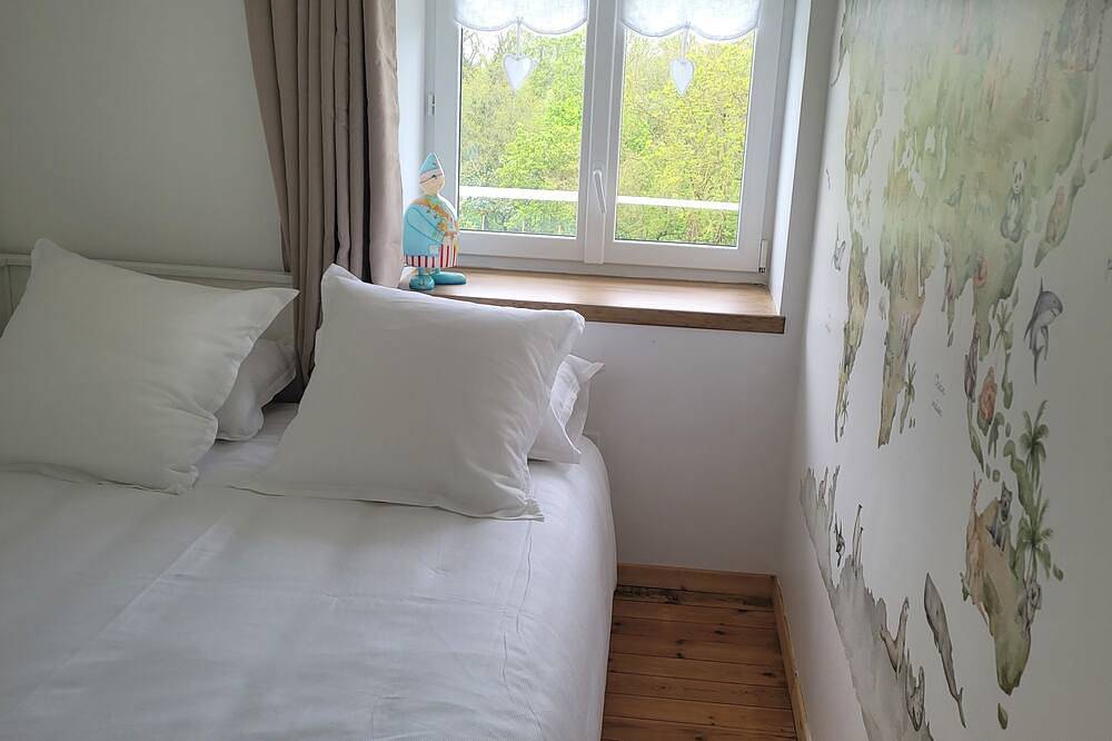 Maison de Coton - Ty Koton, near Paimpol, reception of children thought. in Plourivo, Côte de Goëlo