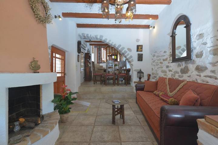 Holiday rental for 11 people, with garden and pool as well as ocean view, child-friendly in Agios Nikolaos