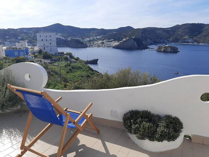 Villa per 6 persone, con Terrazza e Giardino nonché Panorama a Ponza